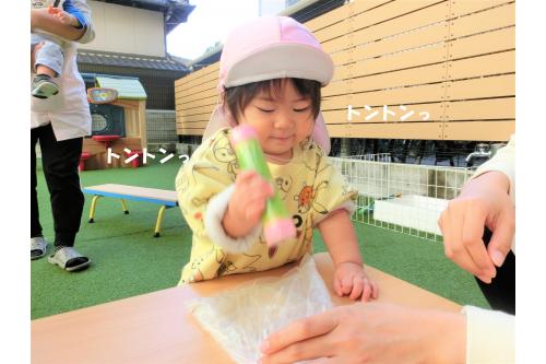 お米がでてきました<span style='color:#ff0f0f;'>!</span><span style='color:#9328ff;'>☆</span><br><br>またおやつの時間にみんなで<span style='color:#2893ff;'>おにぎり</span>として<br>食べようと思います<span style='color:#ff9123;'>!</span>