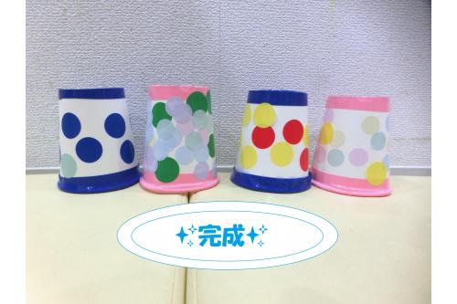 <span style='color:#ff7f00;'>完成</span>したものがこちら!<br><br>1人ひとり<span style='color:#ff007f;'>個性豊かな</span>ロケットが完成しました<span style='color:#ffff00;'>★</span>